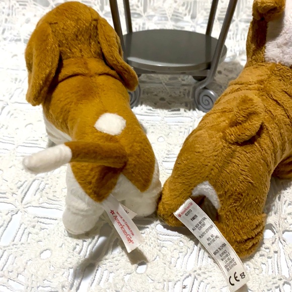 American Girl Dogs & Table. Bulldog & Dachshund. . - Picture 14 of 16